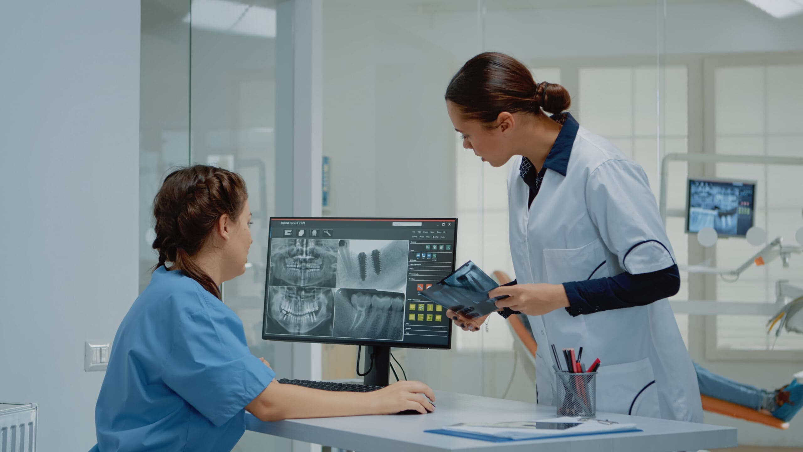 Manual vs Digital Dental Charting: Everything You Need to Know